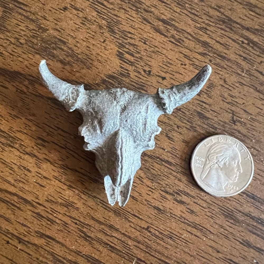 Vintage collectible metal Bull Skull Paperweight